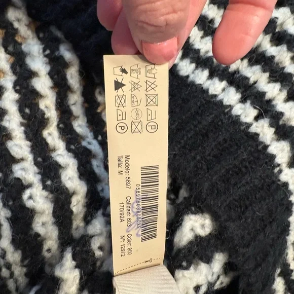 Massimo Dutti Italian Mohair Black & White Stripe Crewneck Open Weave Sweater - Picture 9 of 9